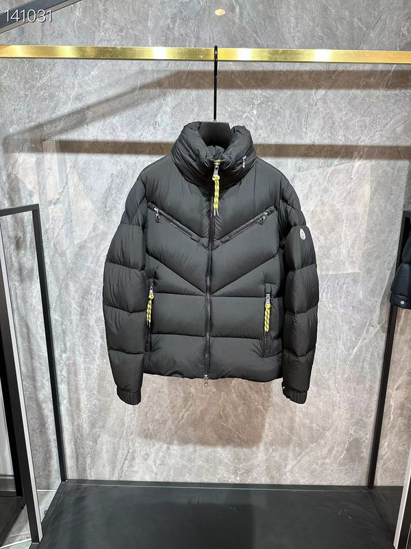Moncler sz1-5 26yr117