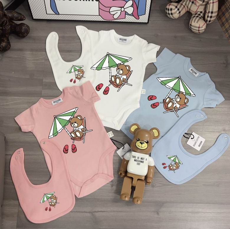 Moschino sz59 66 73 80 85 90 05