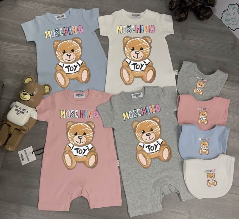 Moschino sz59 66 73 80 85 90 38