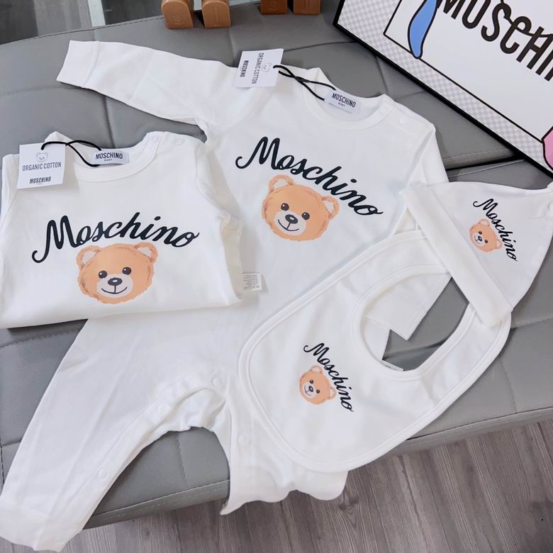 Moschino sz59 66 73 80  85 90 44