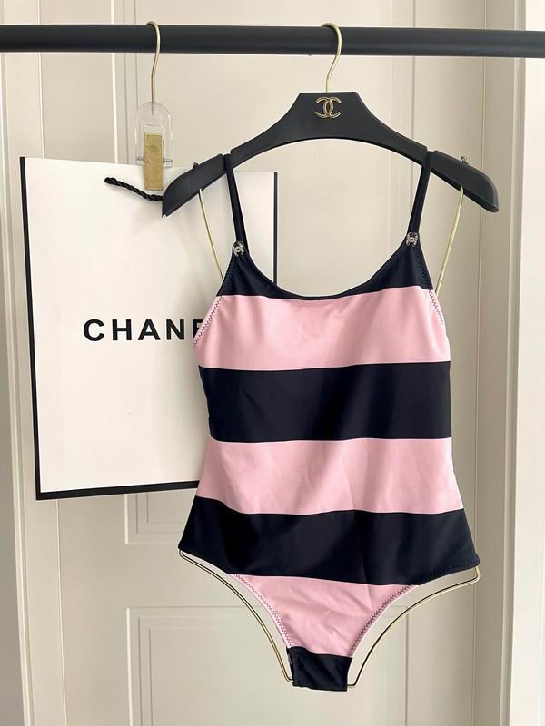 Chanel S-XL 151