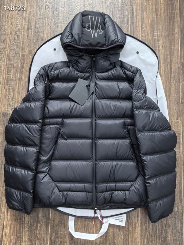 Moncler sz1-5 26yr51