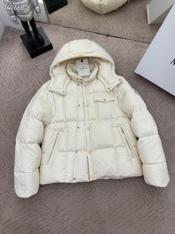 Moncler sz1-5 26yr281