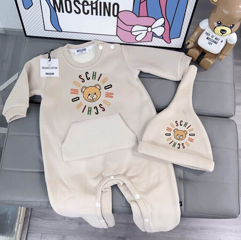 Moschino sz59 66 73 80 90 81